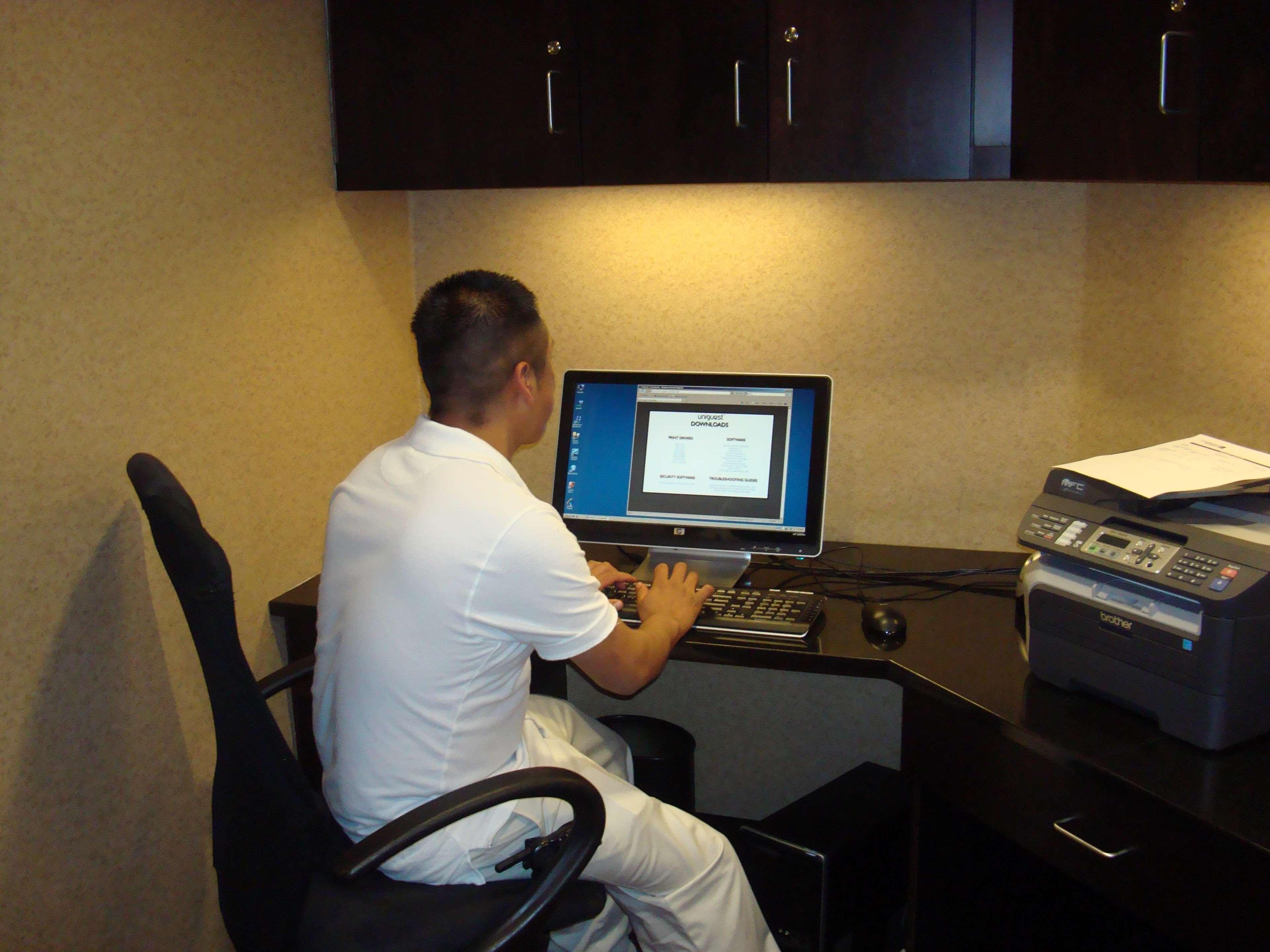 Hampton Inn & Suites Rochester-North Facilities photo